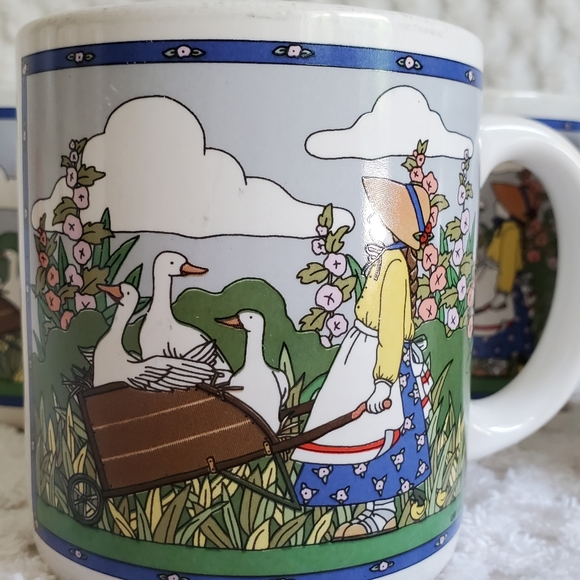 Set of 3 Vintage Mary Lake Thompson Cups - Picture 3 of 12